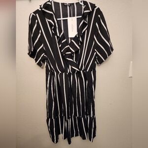 NWT Bloomchic black & white Stripe Short Sleeve dress